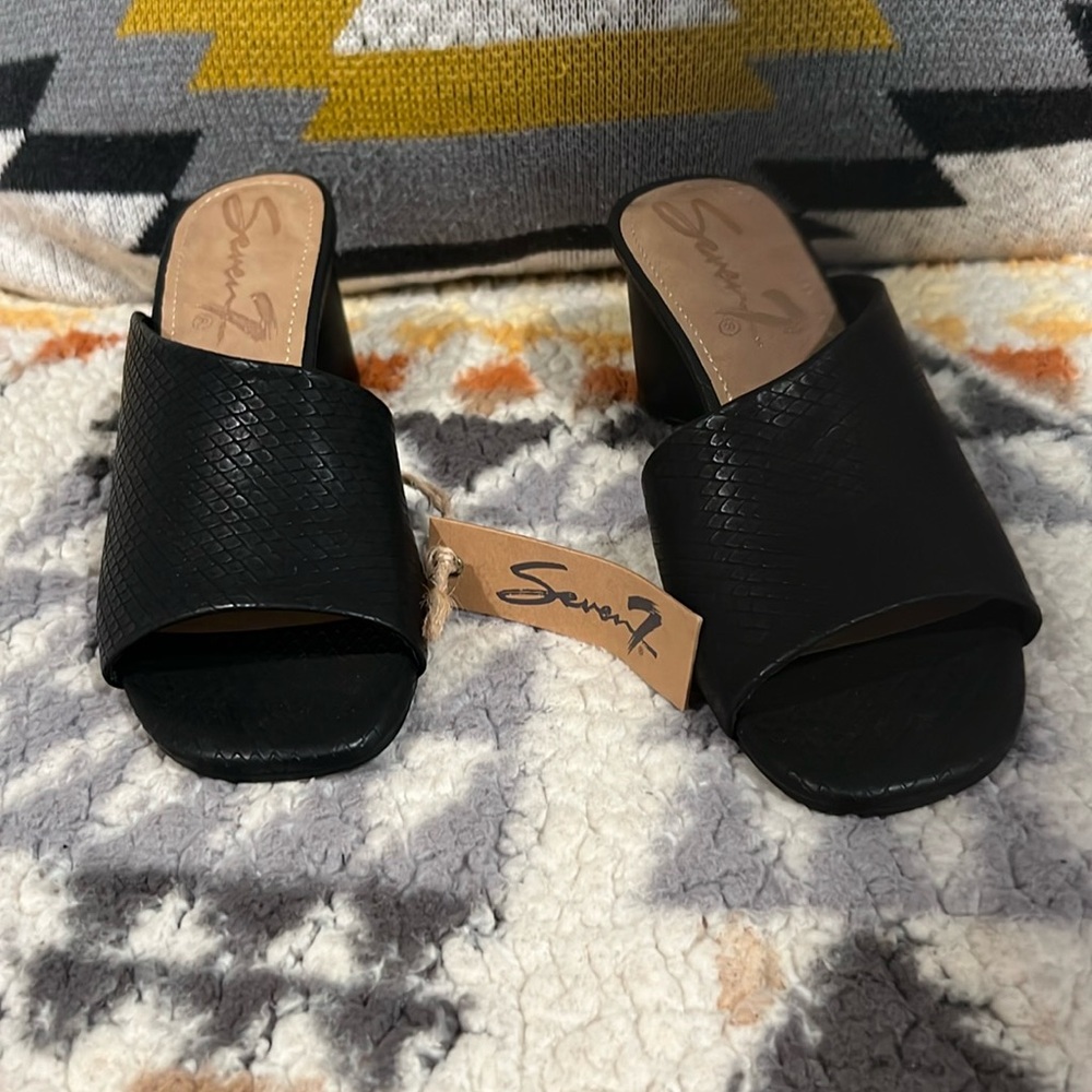 Seven 7 black Vera  mule  size 8 NWT